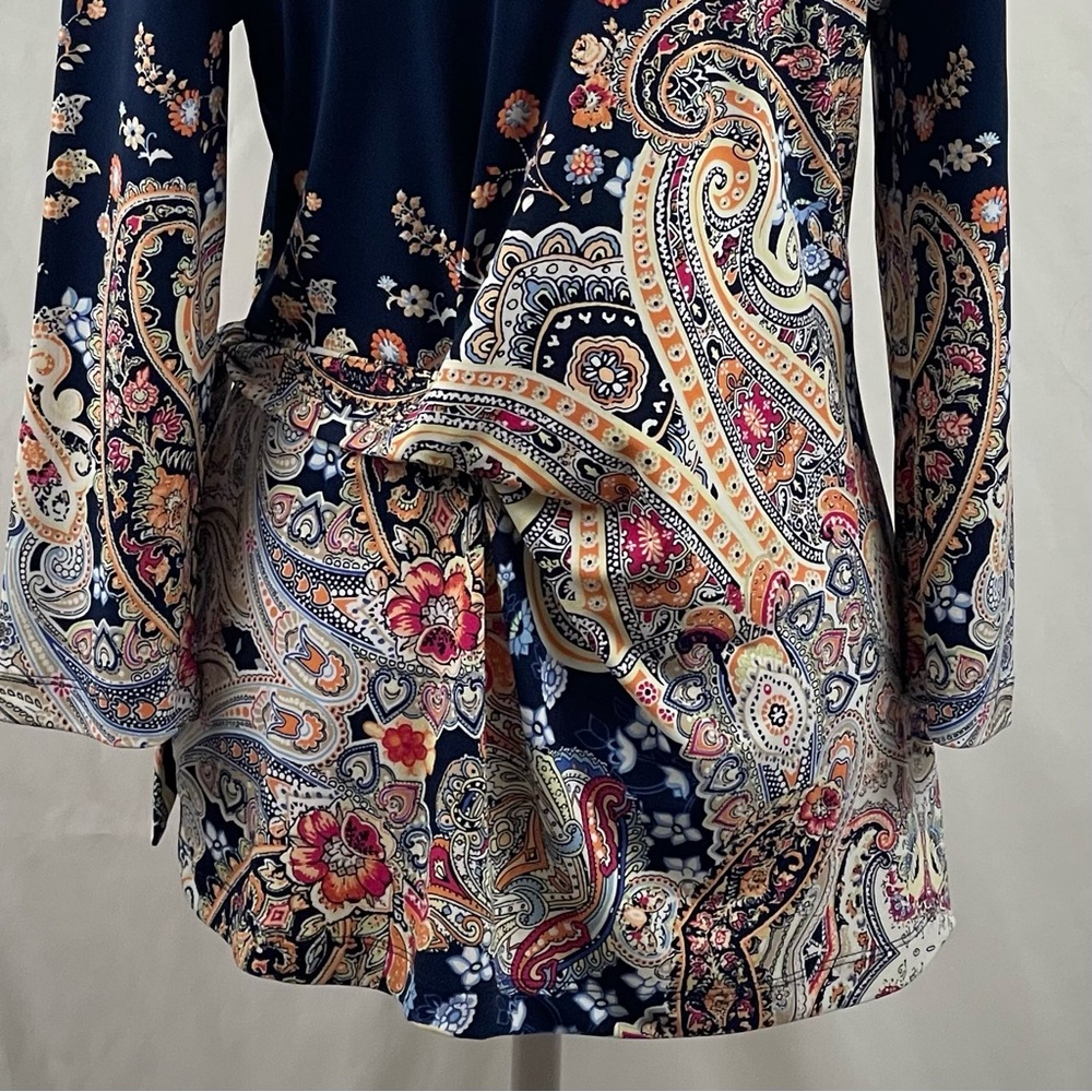 Chico’s Navy Pink White Floral Shirt NWOT Size 4 - Picture 7 of 13